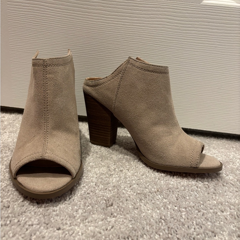 Restricted Tan Open-Toe Block Heel Mules